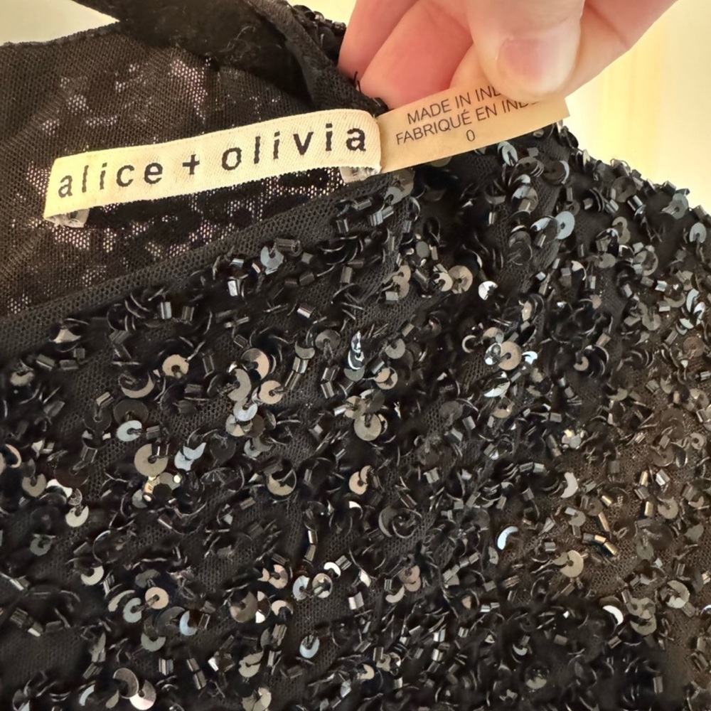 Alice + Olivia Lacey Black Beaded Cropped Sequin Top Sz 0 - Picture 6 of 8